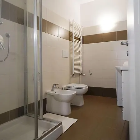 Modern Apt Next To M3 Metro, Milan *